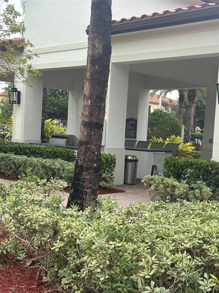 VENETIAN PARC - Residential