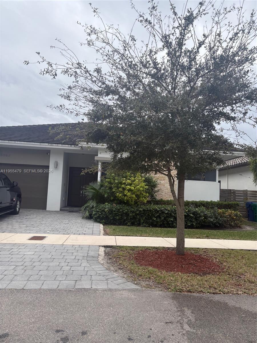 VENETIAN PARC - Residential