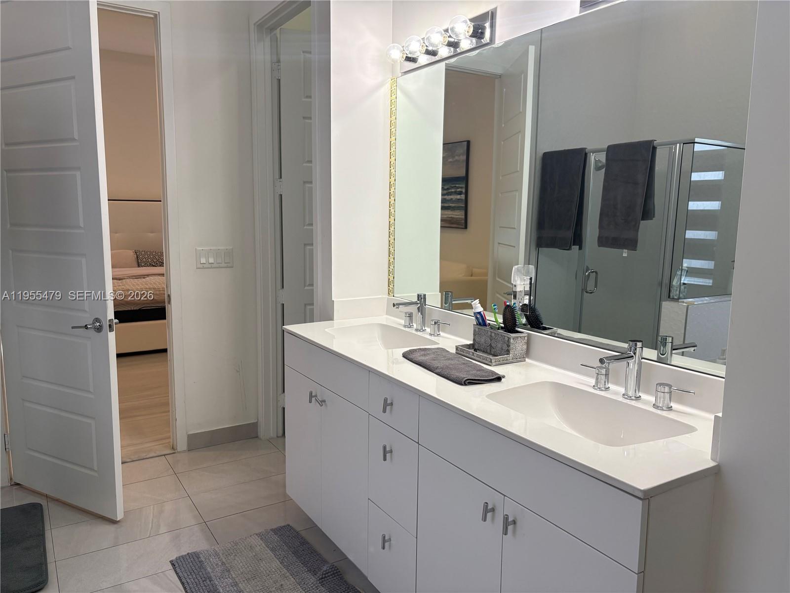 VENETIAN PARC - Residential