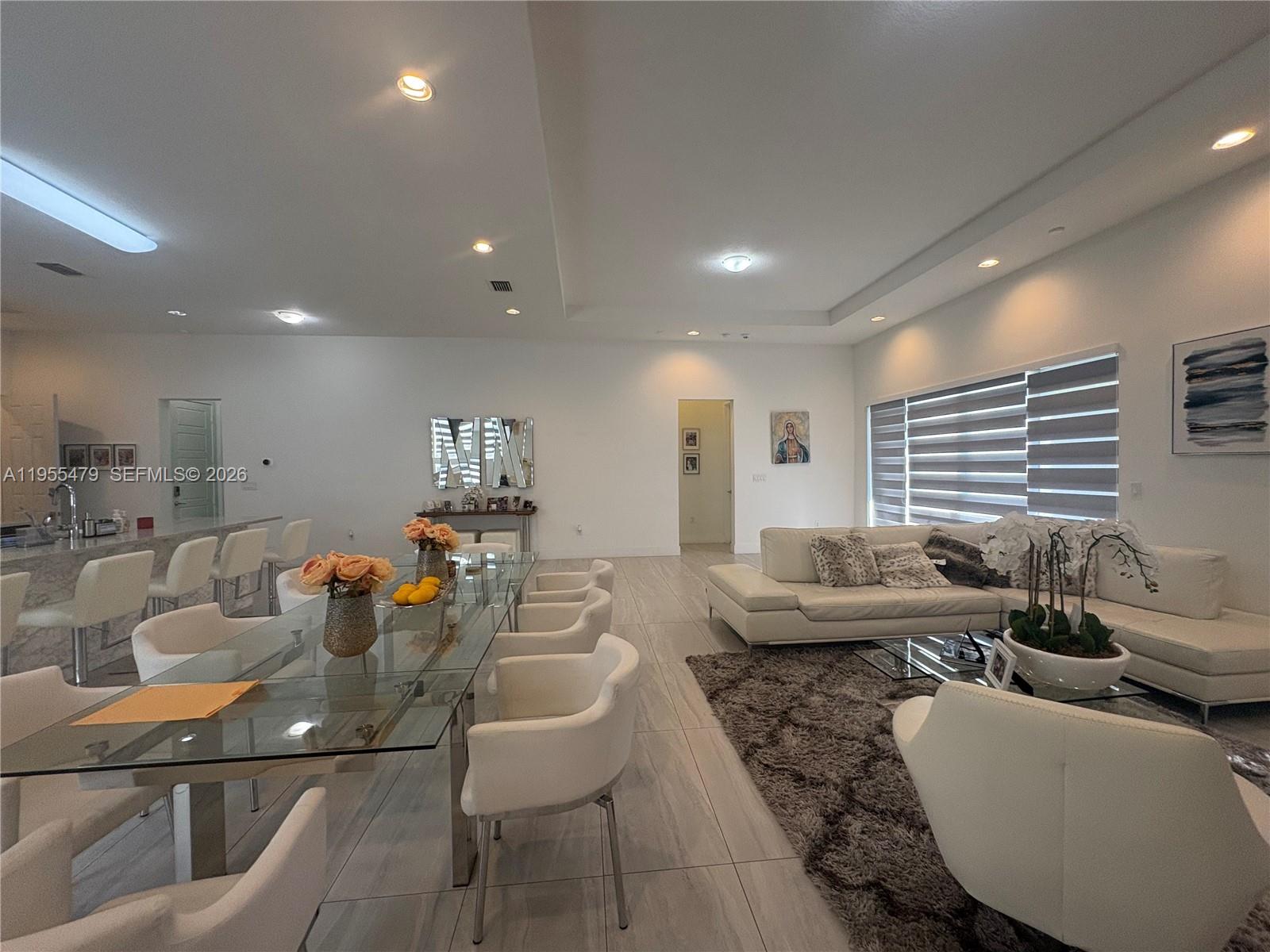 VENETIAN PARC - Residential