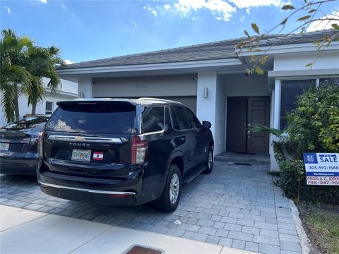 15062 SW 177th Ter Miami FL 33187