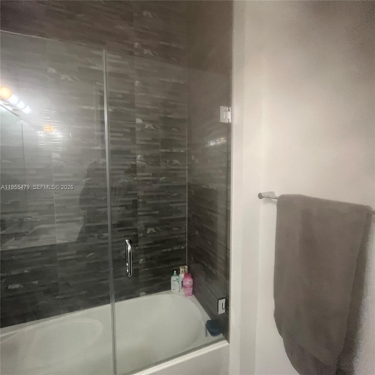 VENETIAN PARC - Residential