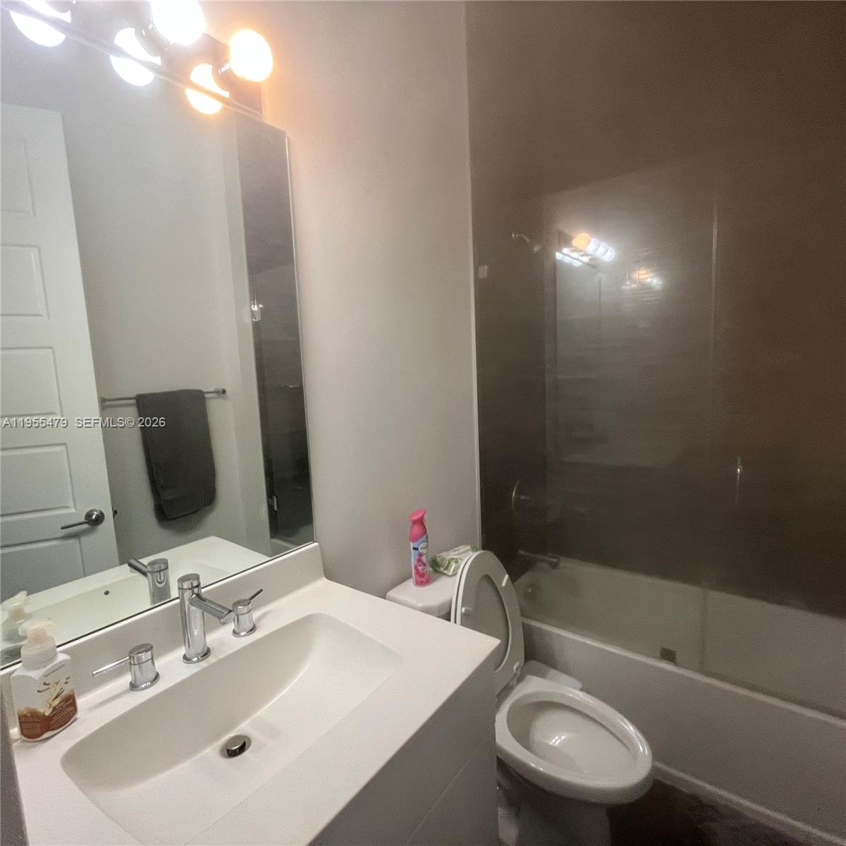 VENETIAN PARC - Residential