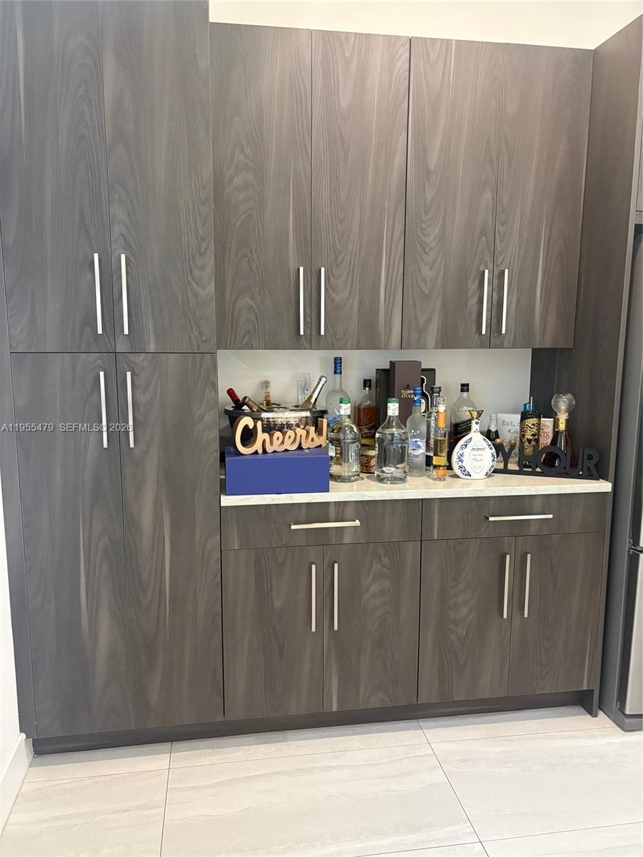 VENETIAN PARC - Residential