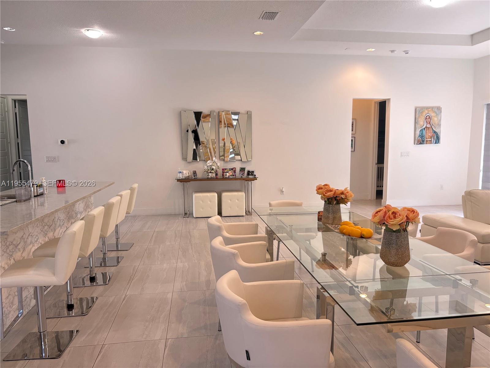 VENETIAN PARC - Residential