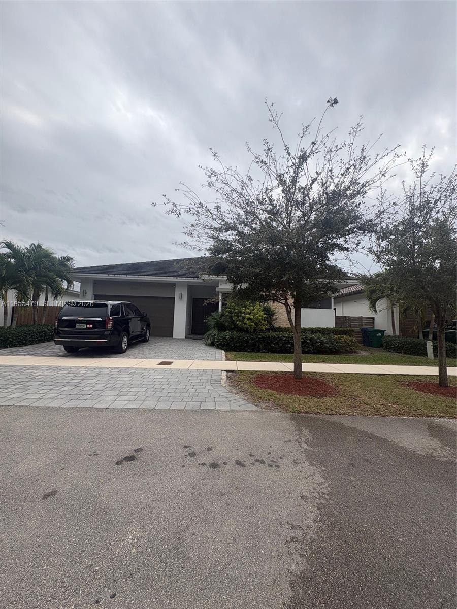 VENETIAN PARC - Residential