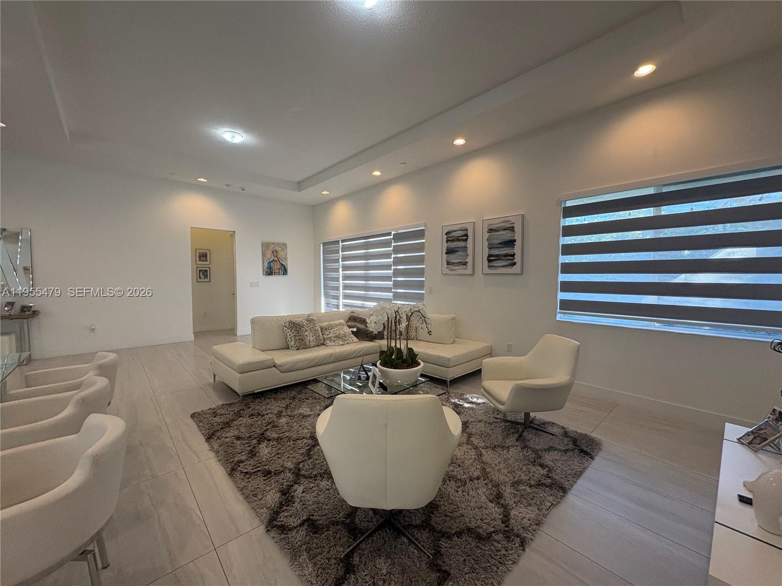 VENETIAN PARC - Residential