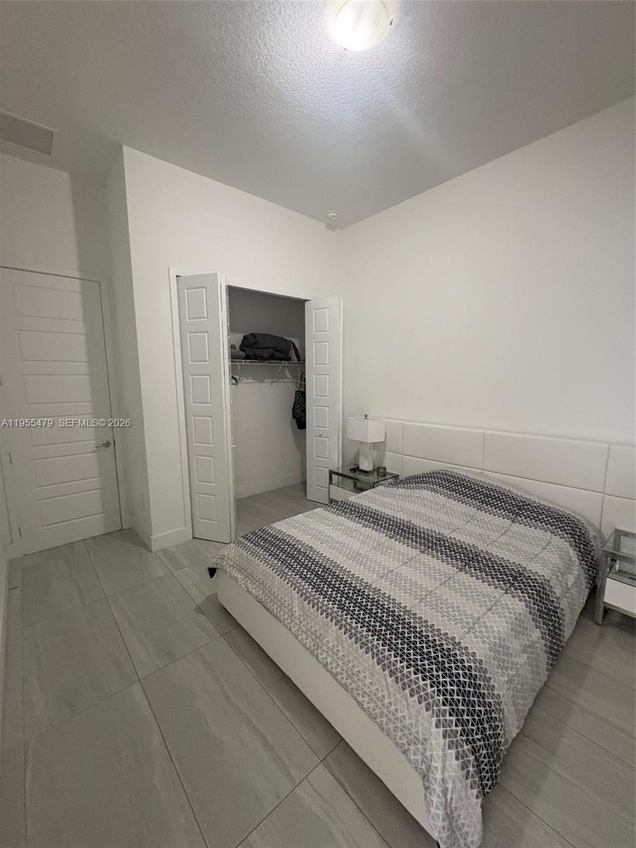 VENETIAN PARC - Residential