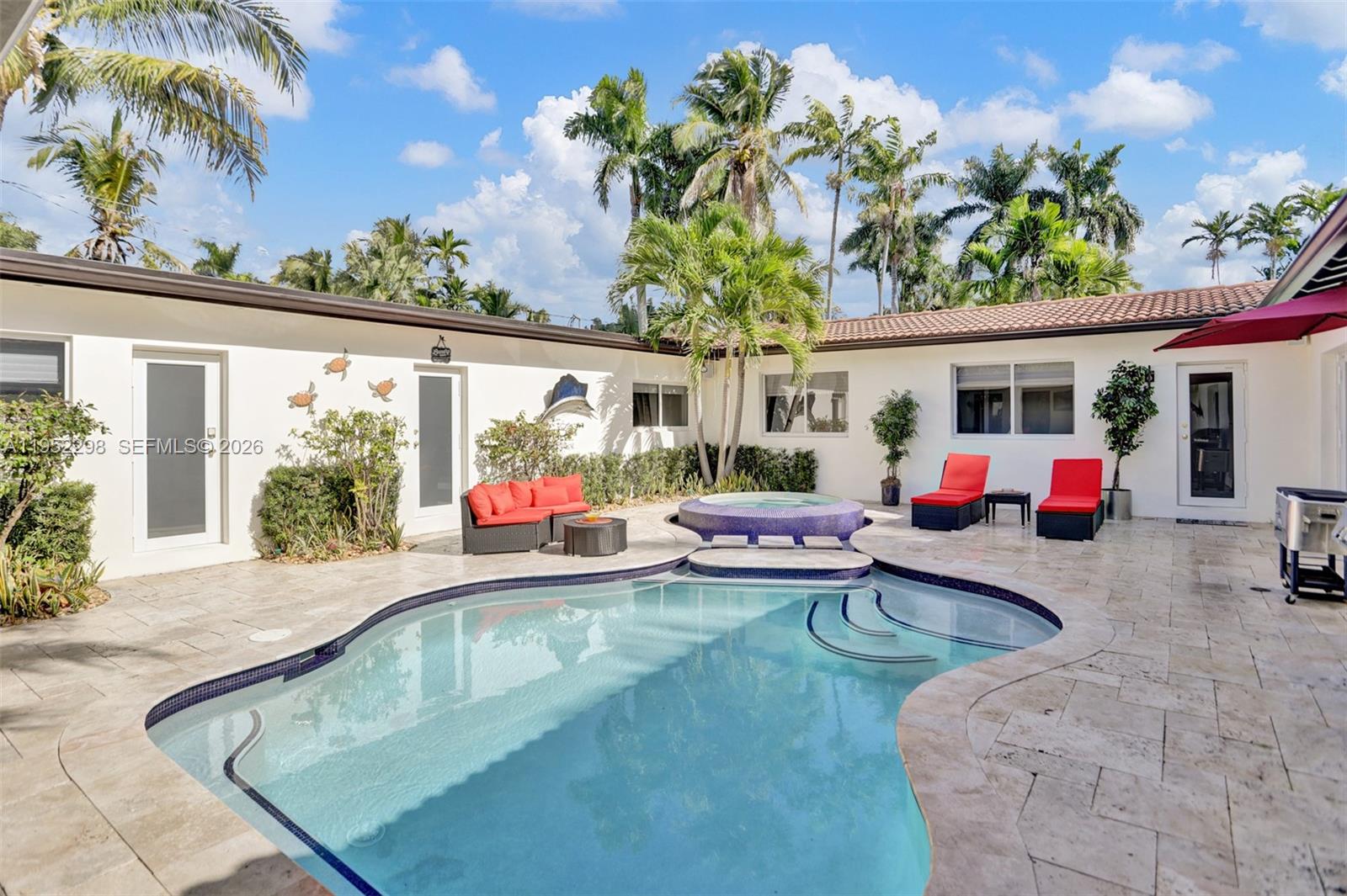 HOLLYWOOD LAKES SECTION - Residential