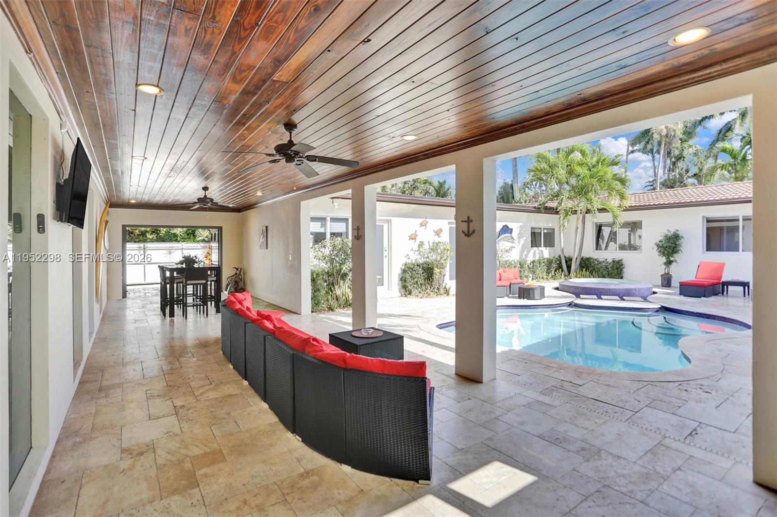 HOLLYWOOD LAKES SECTION - Residential