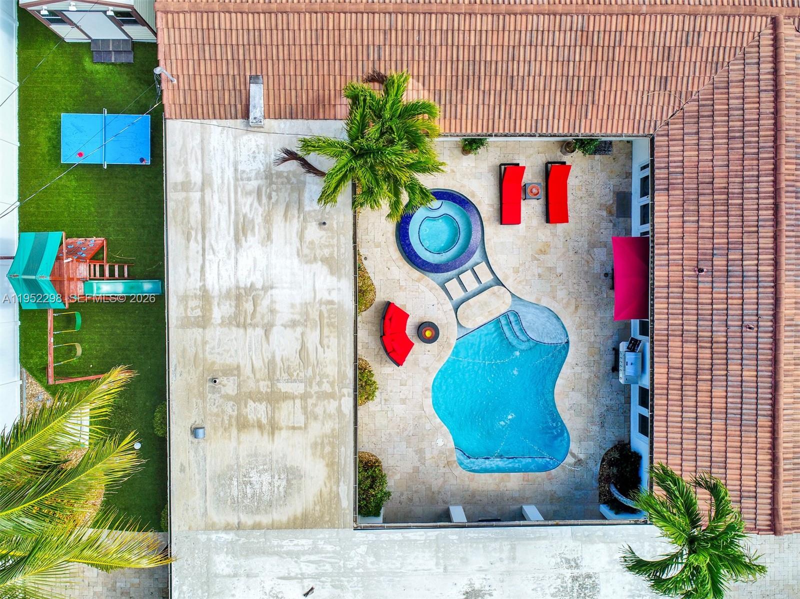 HOLLYWOOD LAKES SECTION - Residential