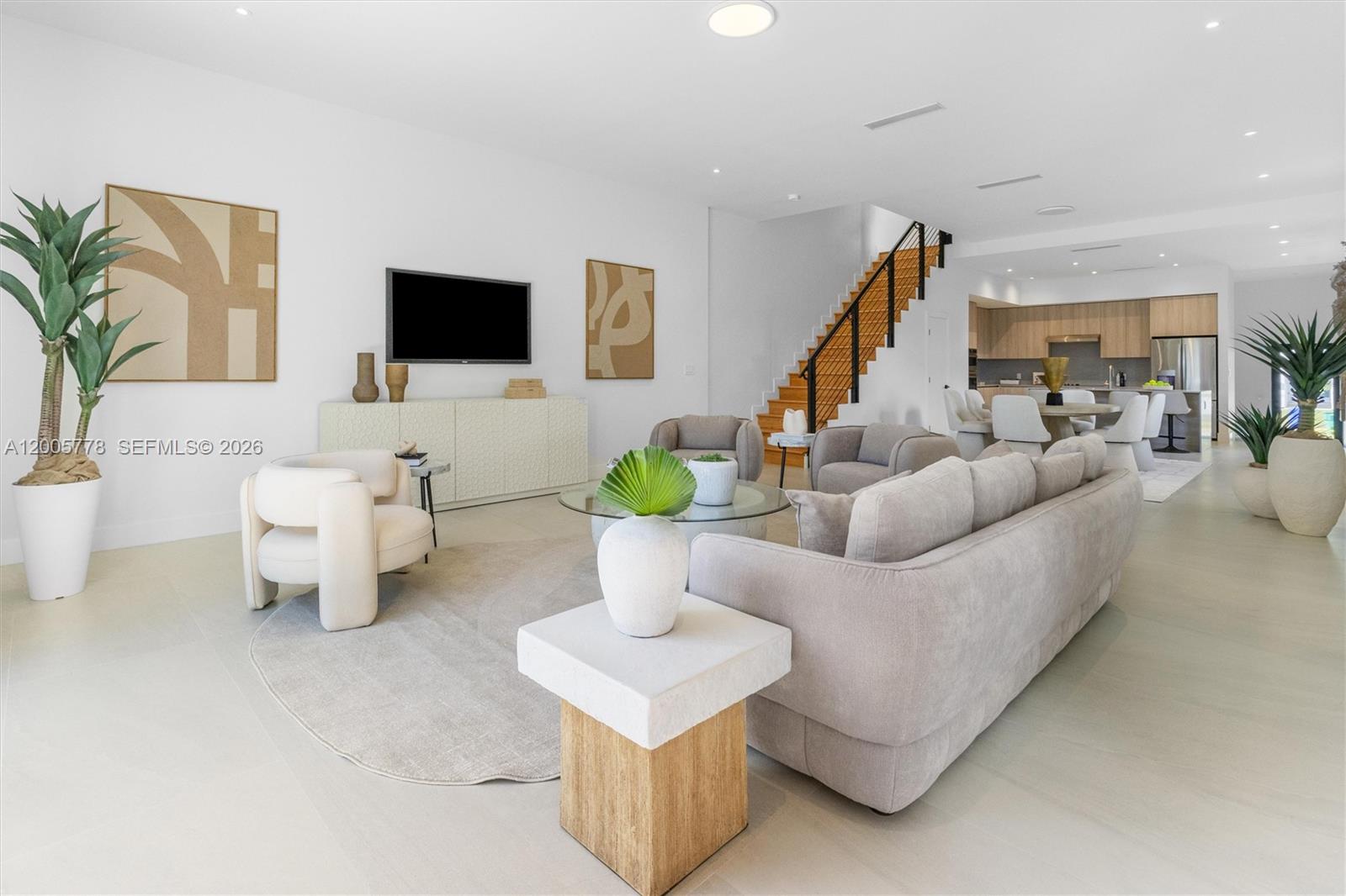 SILVER BLUFF GARDENS - Residential