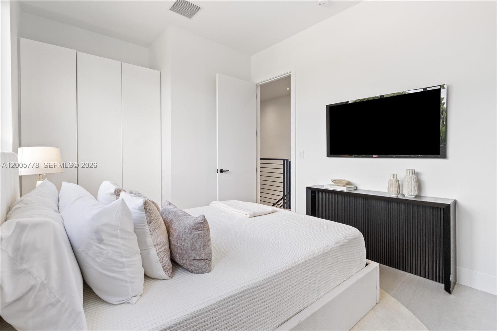 SILVER BLUFF GARDENS - Residential