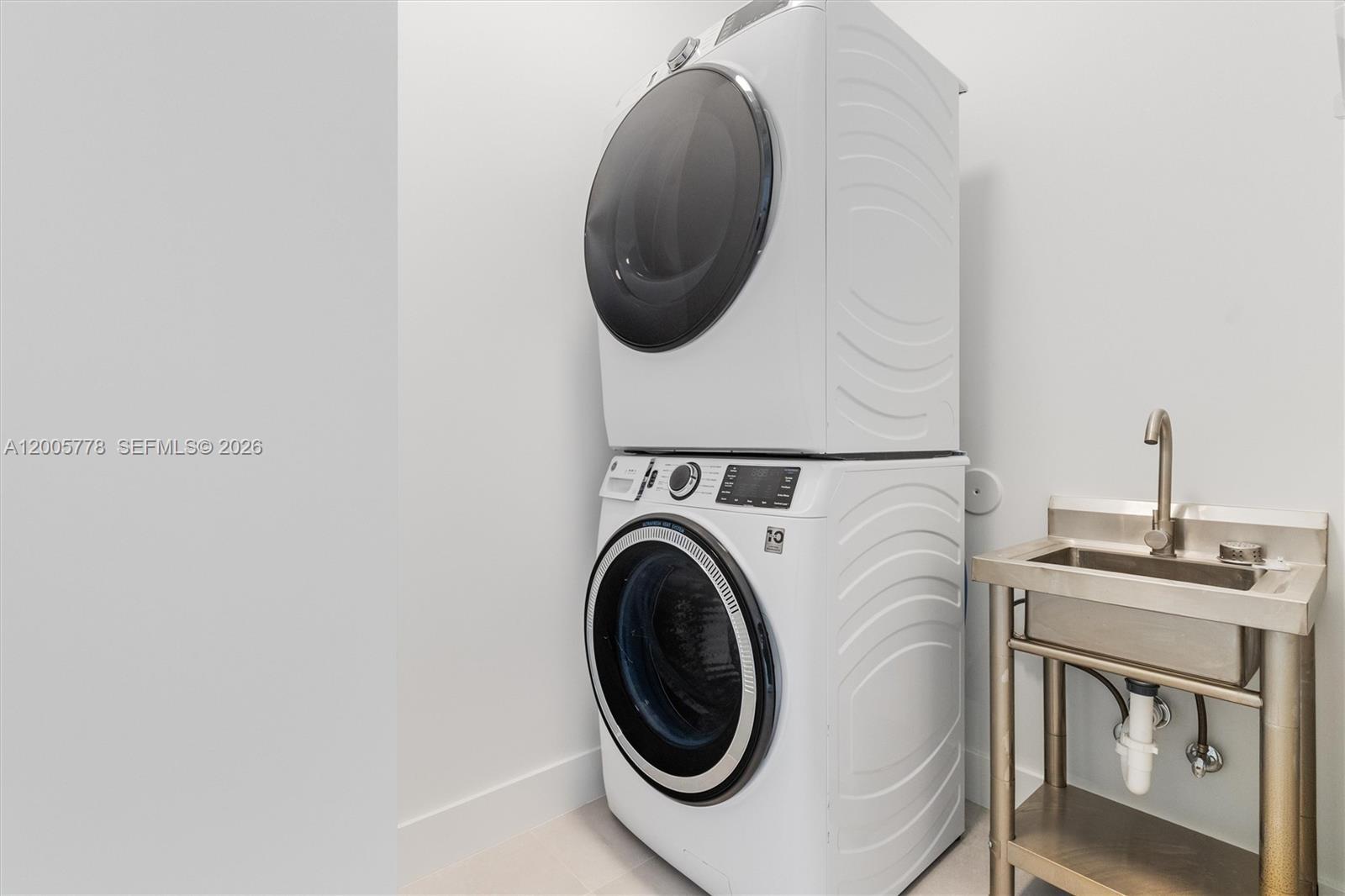 SILVER BLUFF GARDENS - Residential