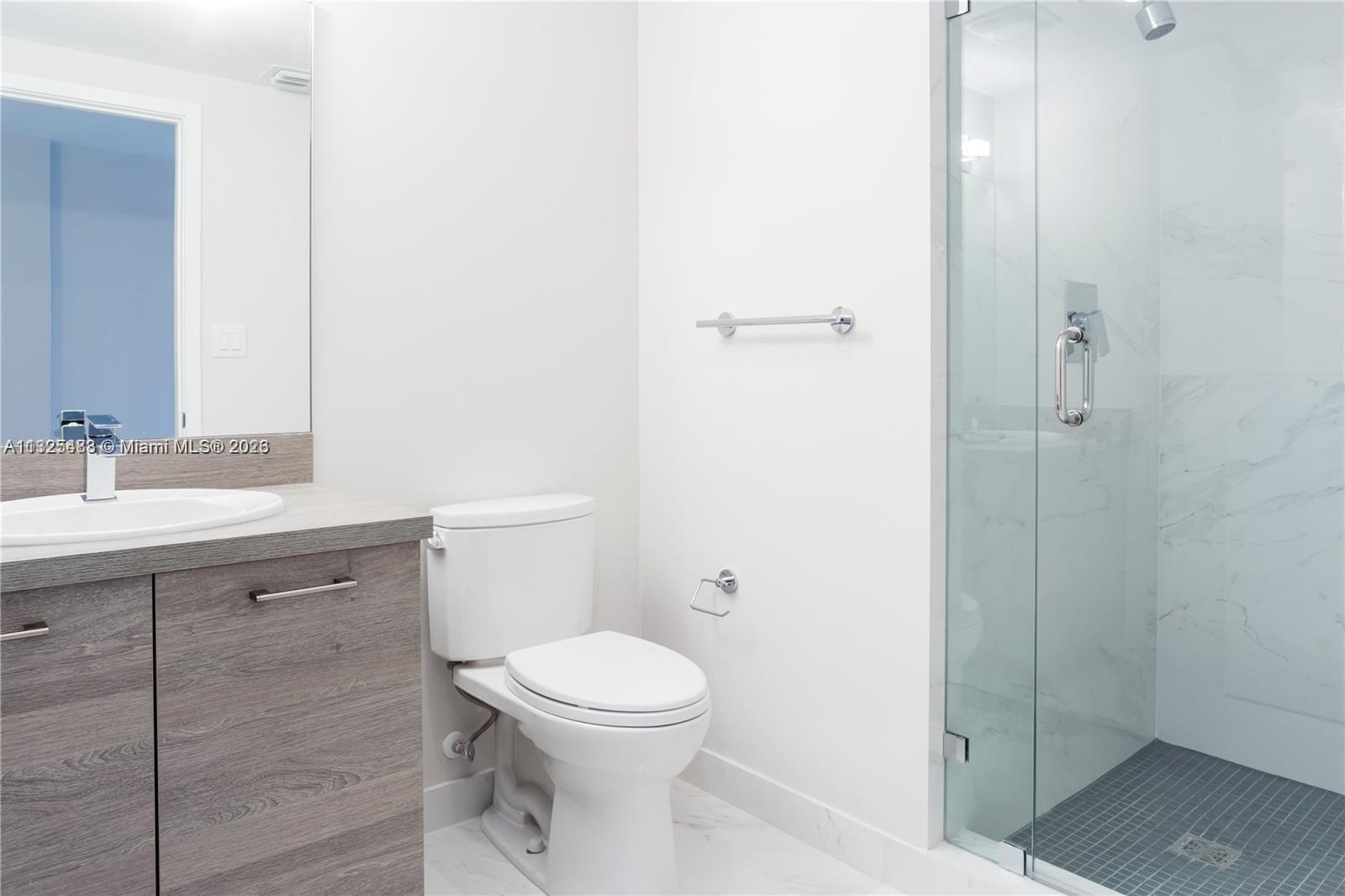 400 SUNNY ISLES CONDO EAS - Residential Lease
