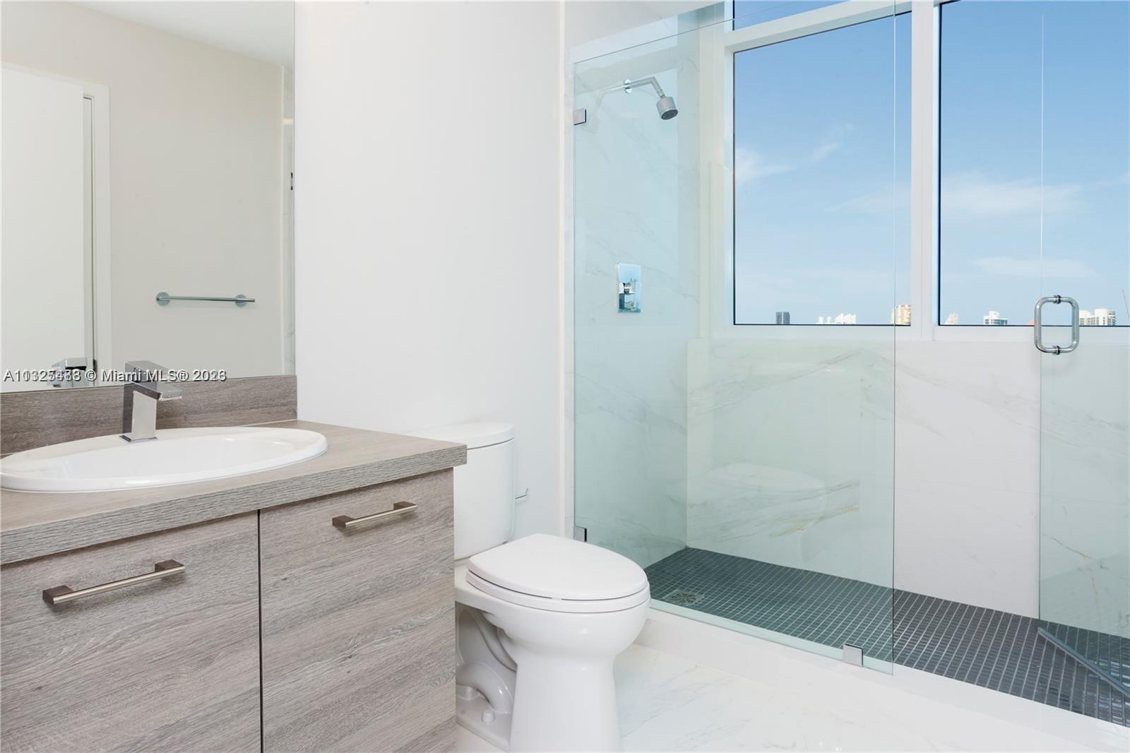 400 SUNNY ISLES CONDO EAS - Residential Lease