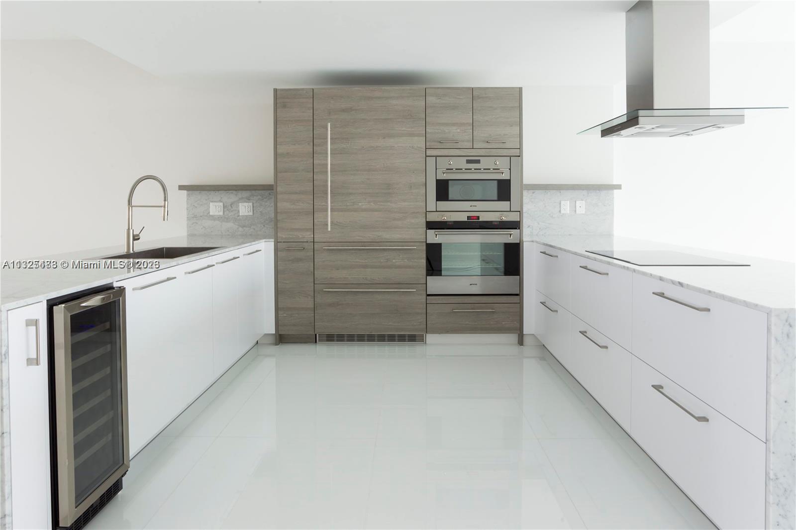 400 SUNNY ISLES CONDO EAS - Residential Lease