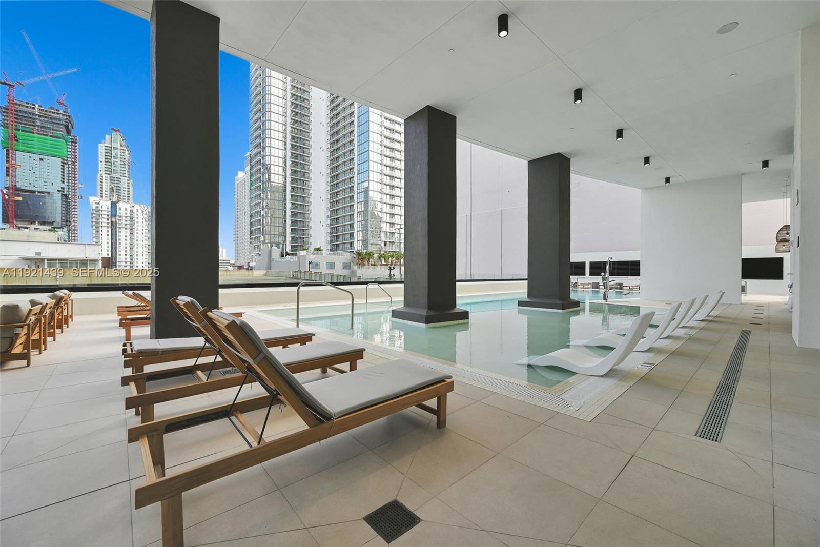 MIAMI NORTH - Residential