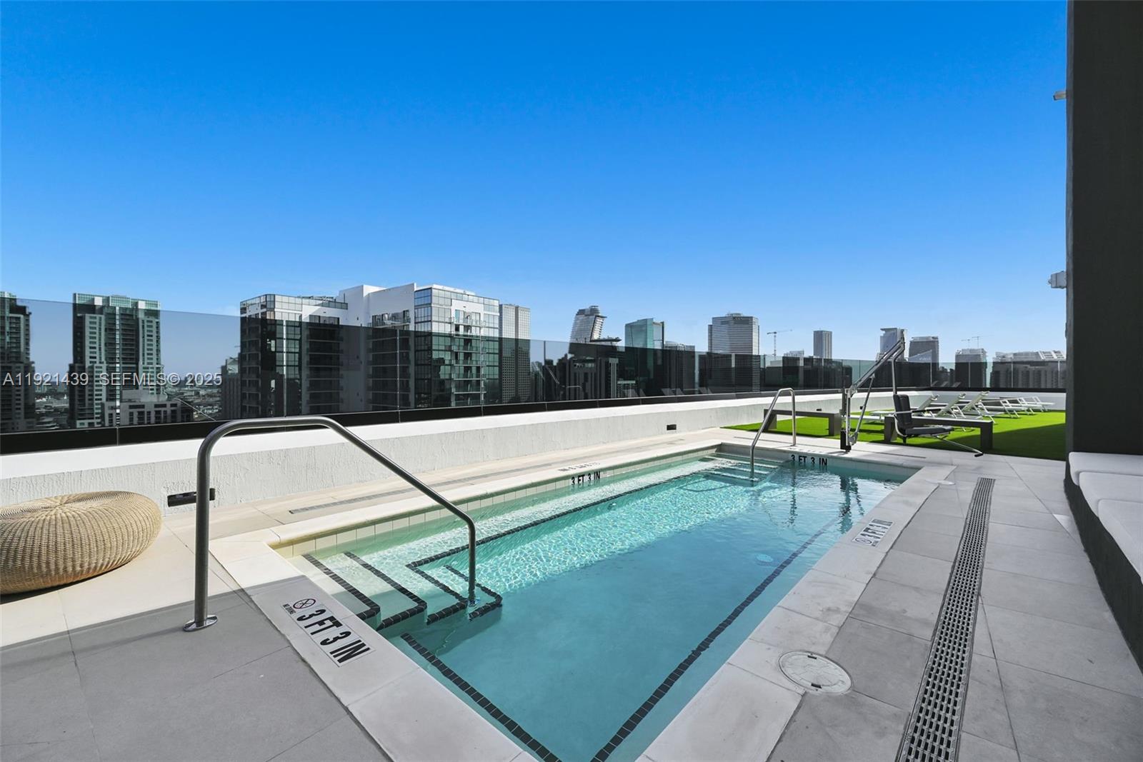 MIAMI NORTH - Residential