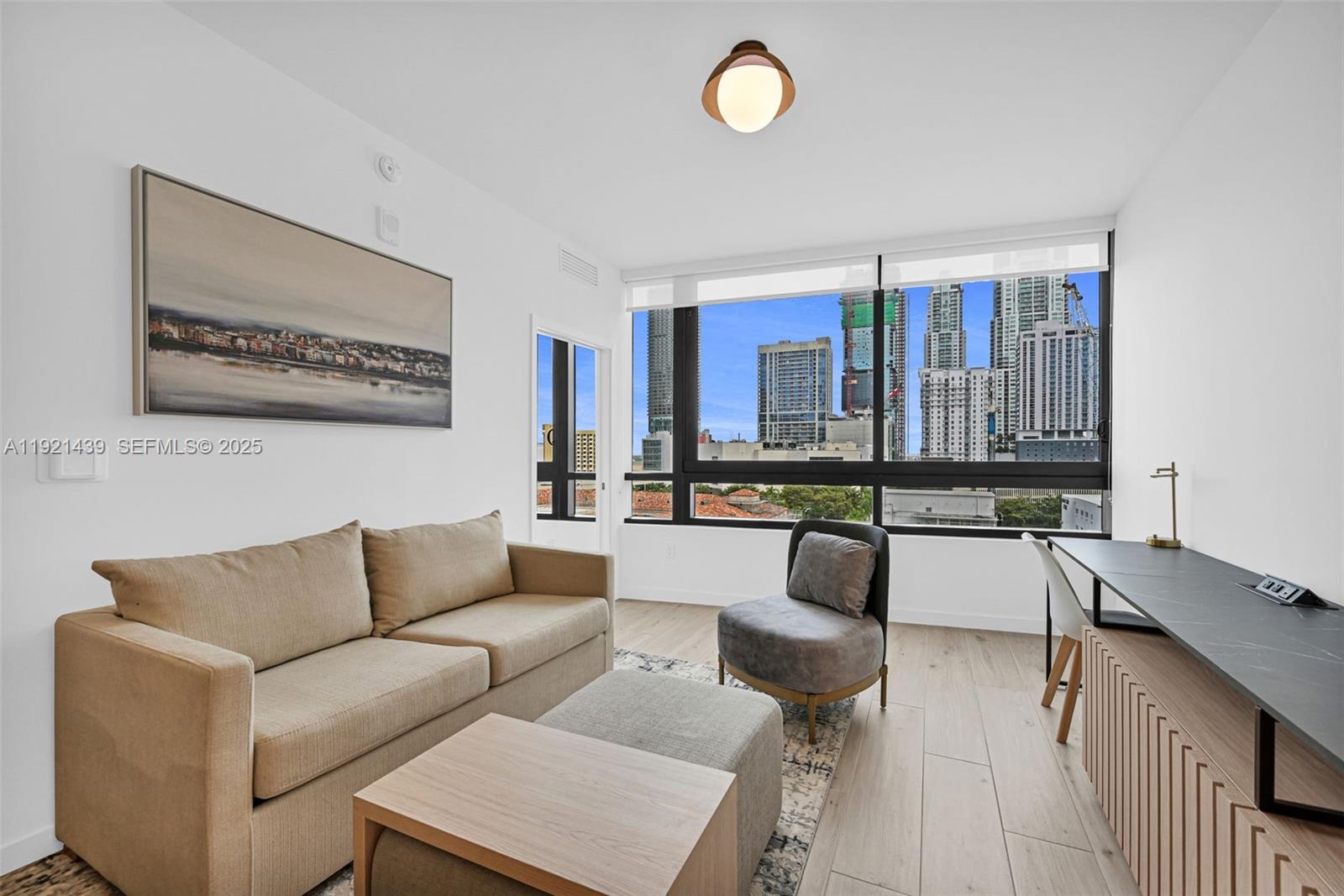 MIAMI NORTH - Residential