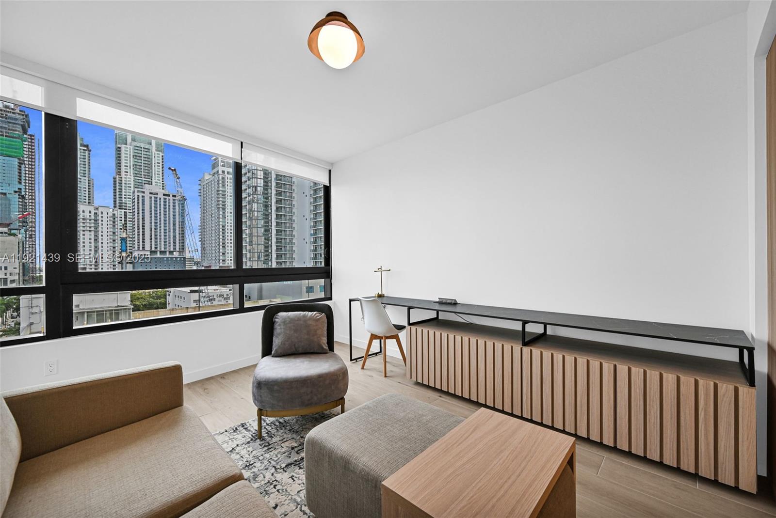 MIAMI NORTH - Residential