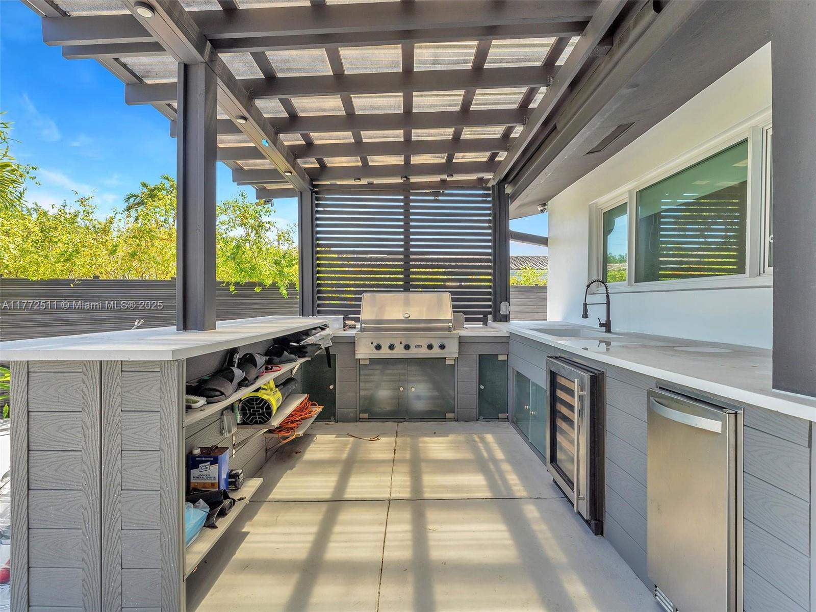 EASTERN SHORES - Residential