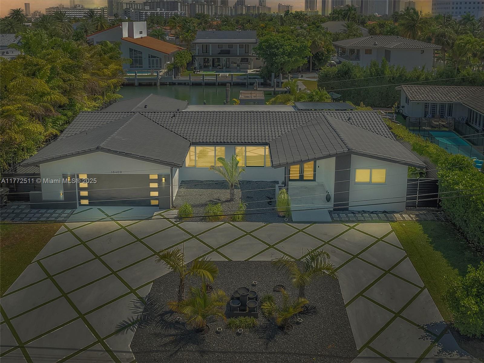 EASTERN SHORES - Residential