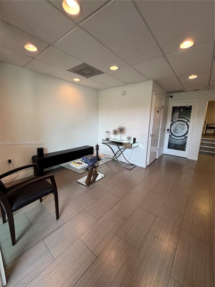 8221 NW 30th Ter