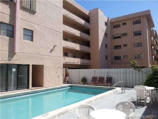 Spacious Apt on Miami Beach!!! Just 2 blocks from the beach, 1 block from the Inter-coastal, 1 block from publix.. Large bedroom with walk-in closet, 1 1/2 bath, title floors, Building has a pool, elevator,covered garage.
