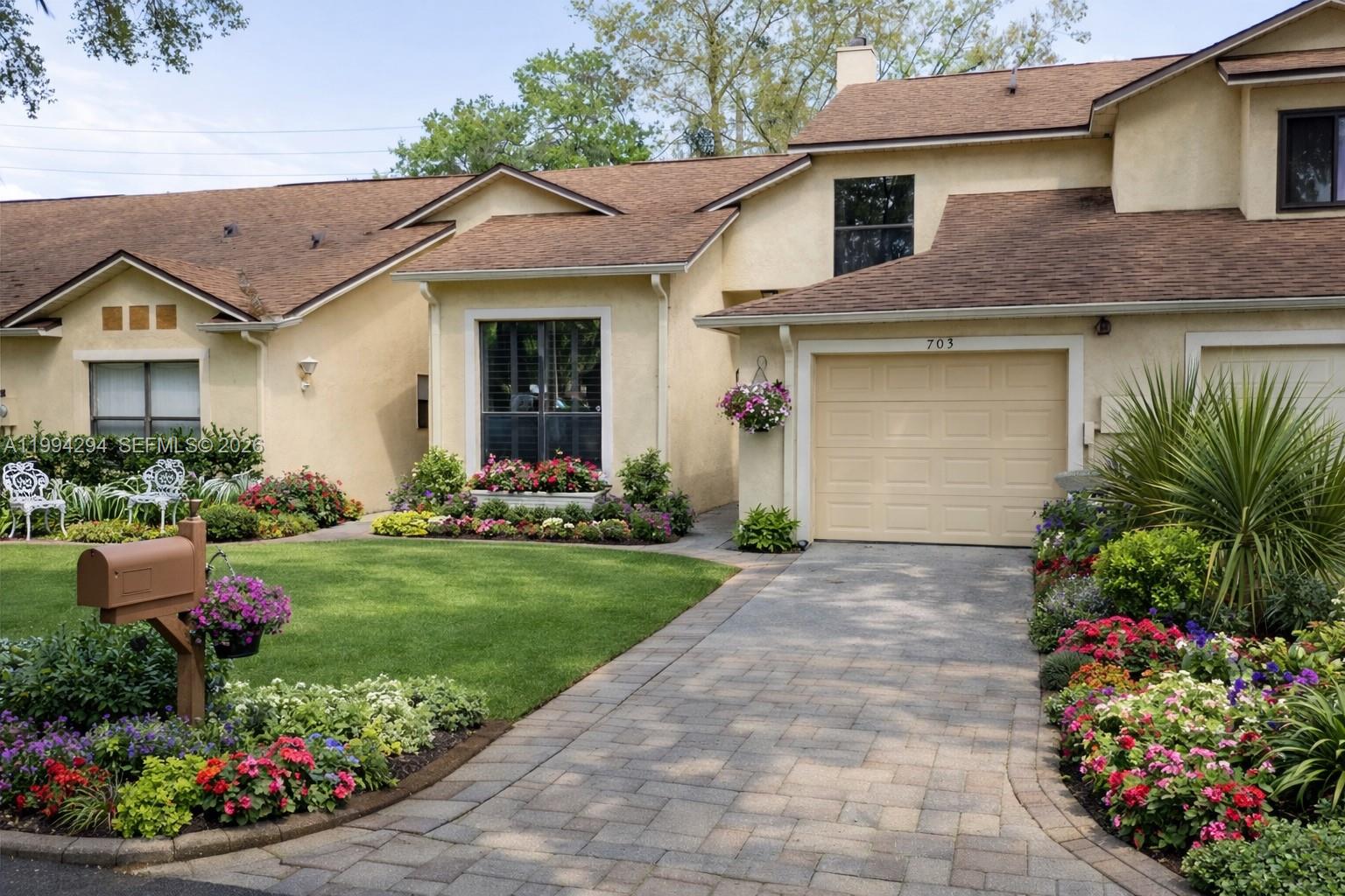 CRANES ROOST VILLAS - Residential