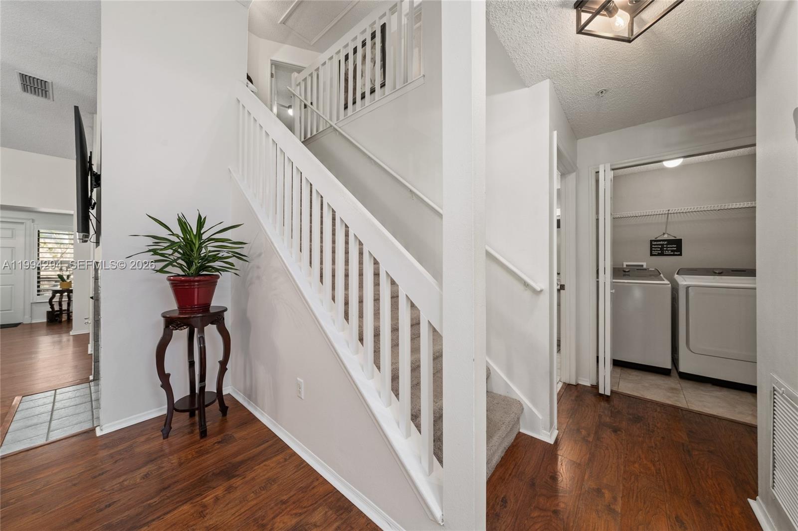 CRANES ROOST VILLAS - Residential