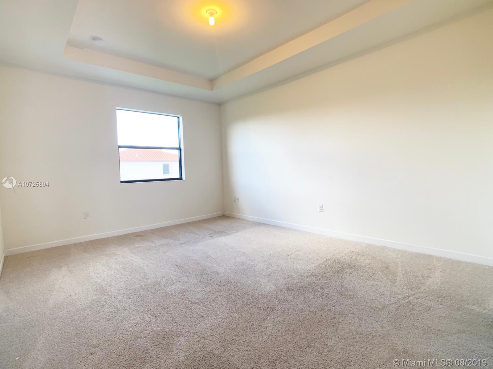 VENETIAN PARC WEST - Residential Lease