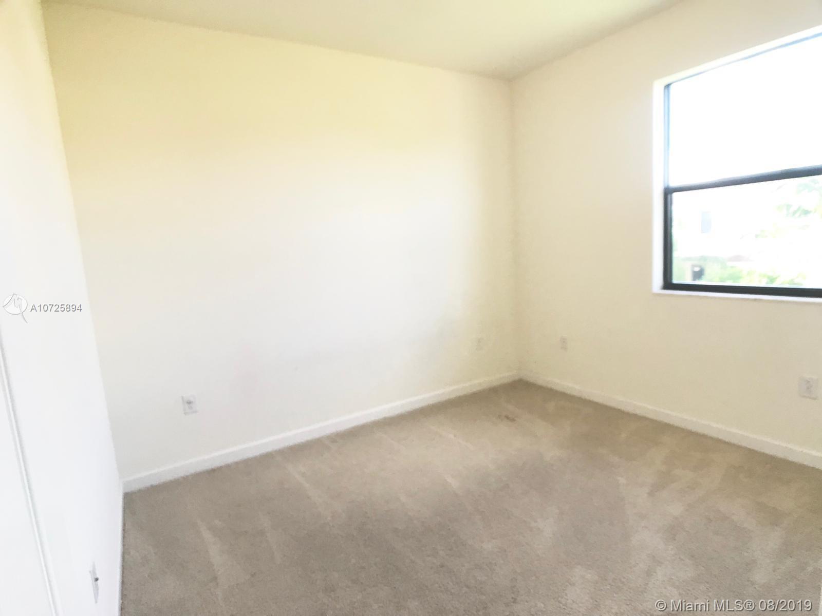 VENETIAN PARC WEST - Residential Lease