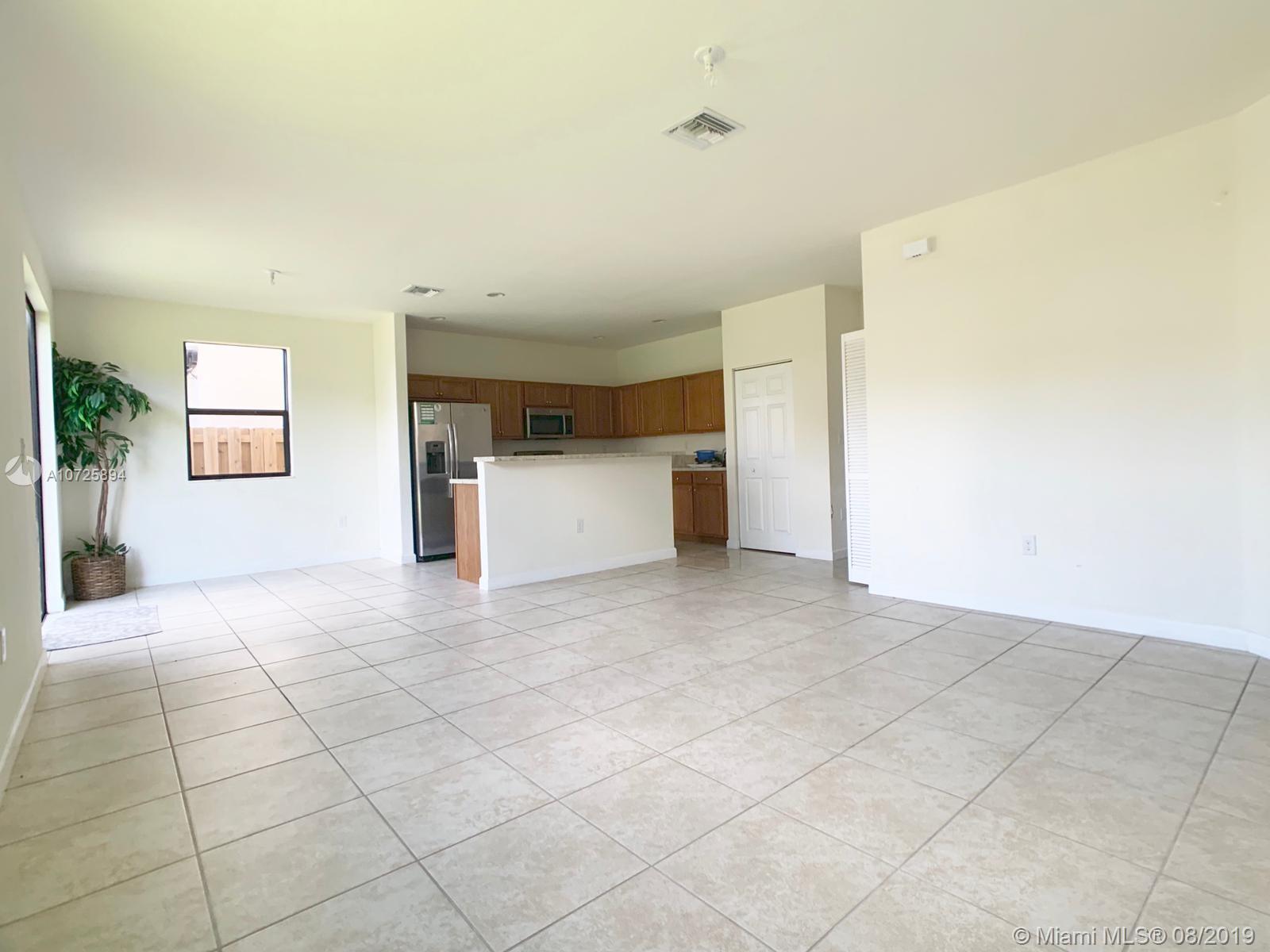 VENETIAN PARC WEST - Residential Lease