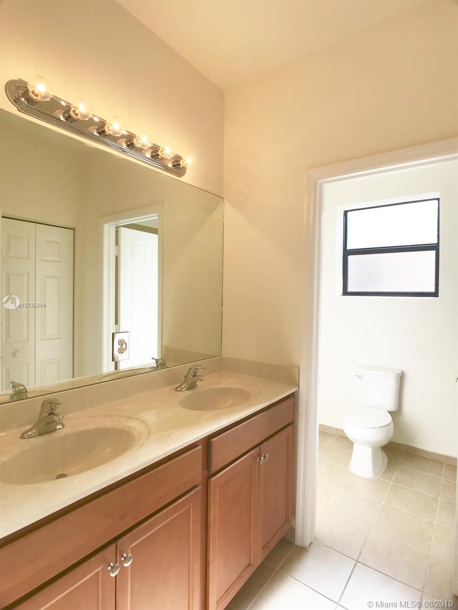 VENETIAN PARC WEST - Residential Lease