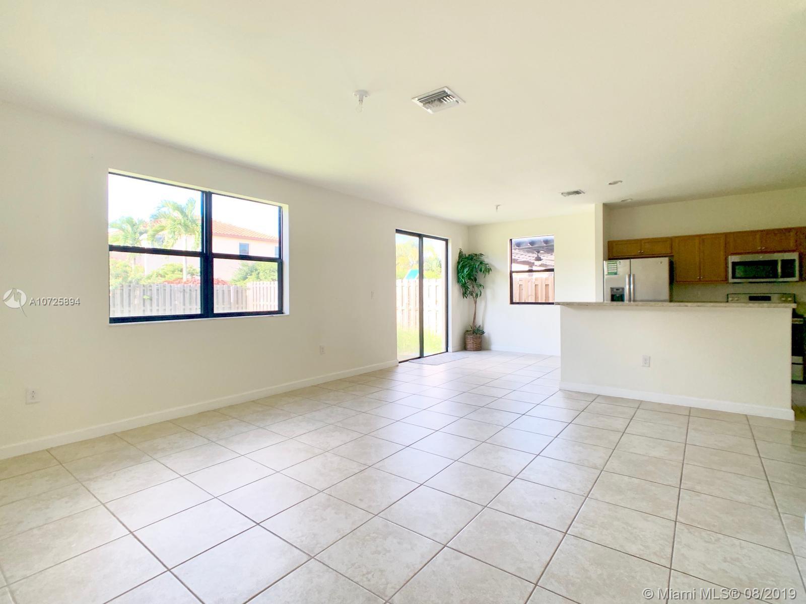 VENETIAN PARC WEST - Residential Lease