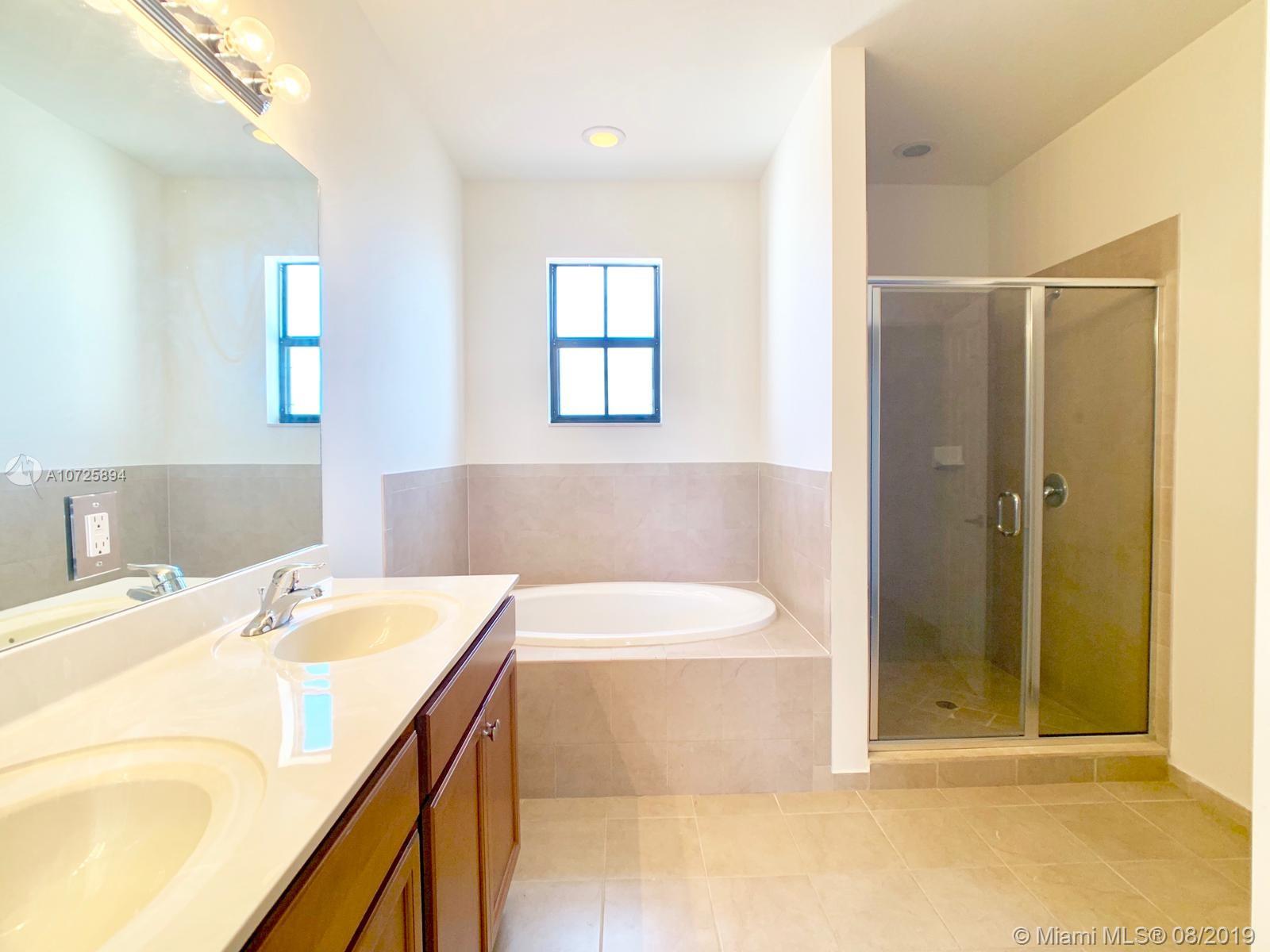 VENETIAN PARC WEST - Residential Lease