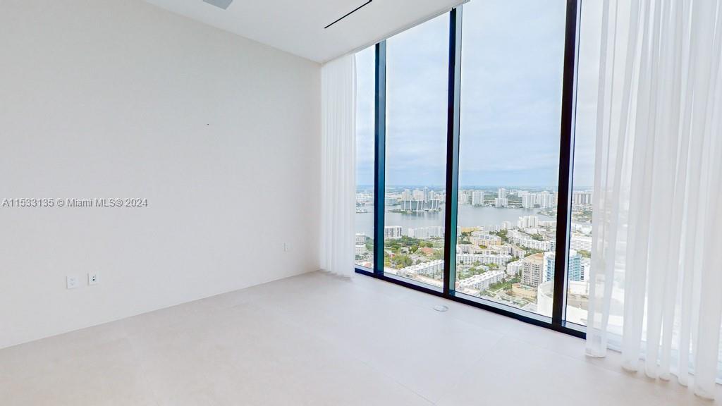 MUSE CONDO - Residential