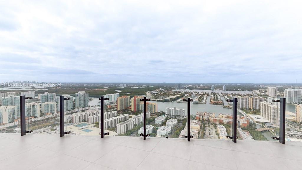 MUSE CONDO - Residential