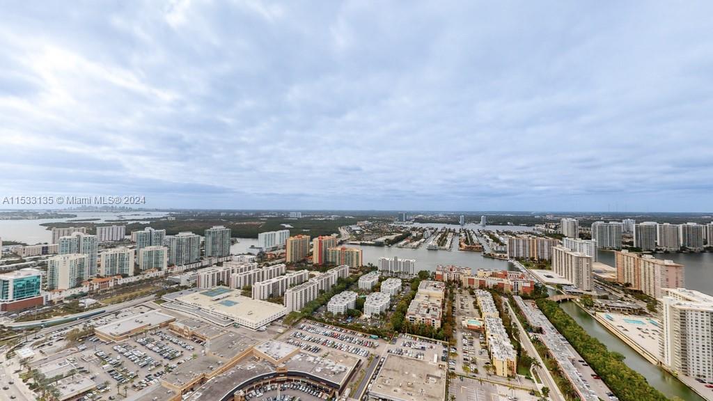 MUSE CONDO - Residential