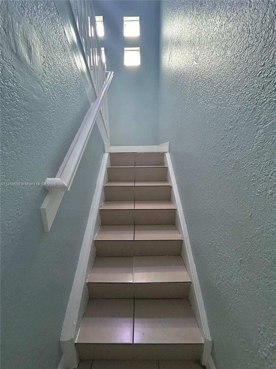 EAST VIEW GARDENS - Residential Lease