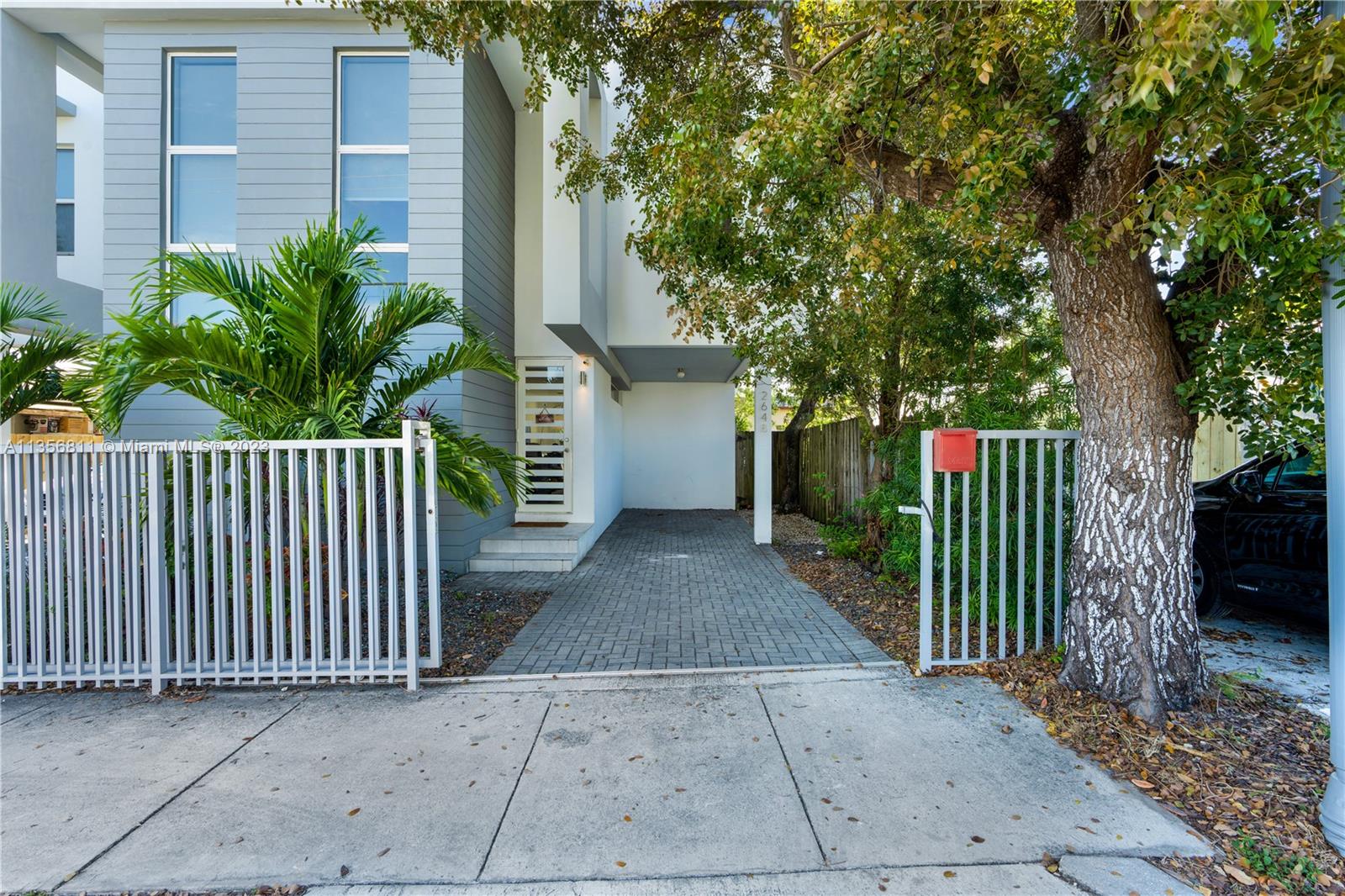 VILLAS ON 29TH CT - Residential