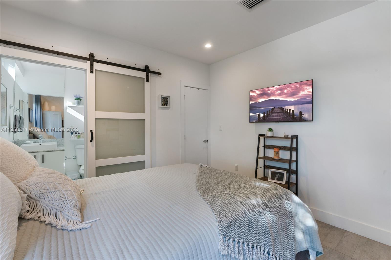 VILLAS ON 29TH CT - Residential