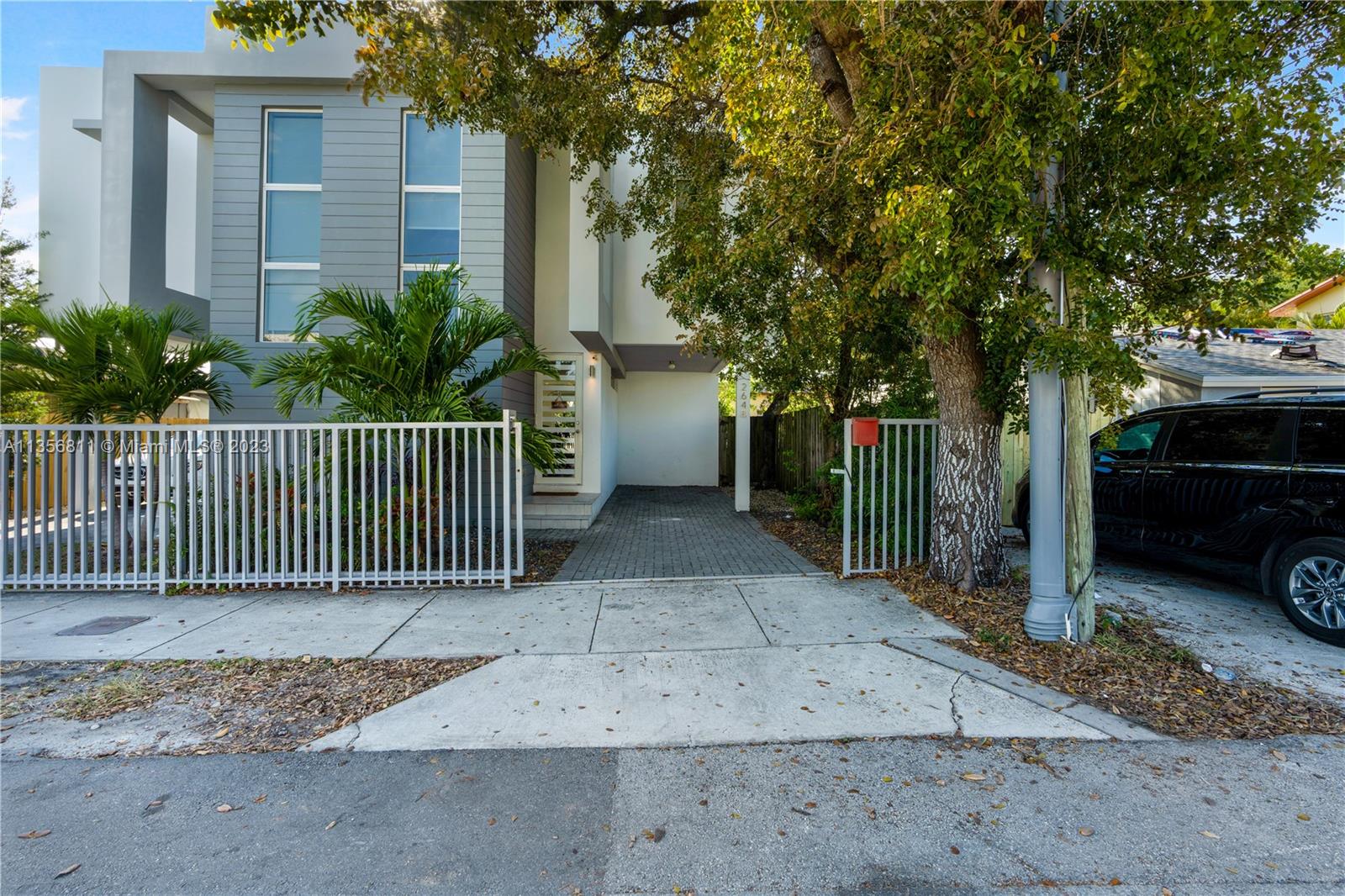 VILLAS ON 29TH CT - Residential