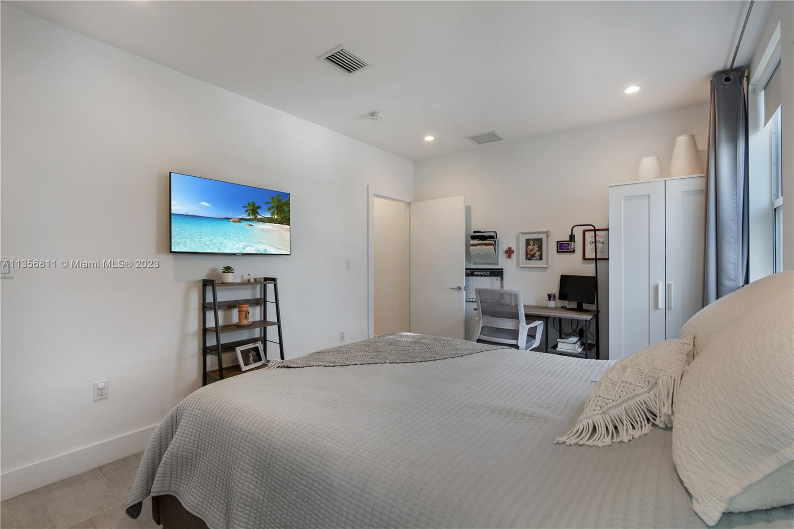 VILLAS ON 29TH CT - Residential