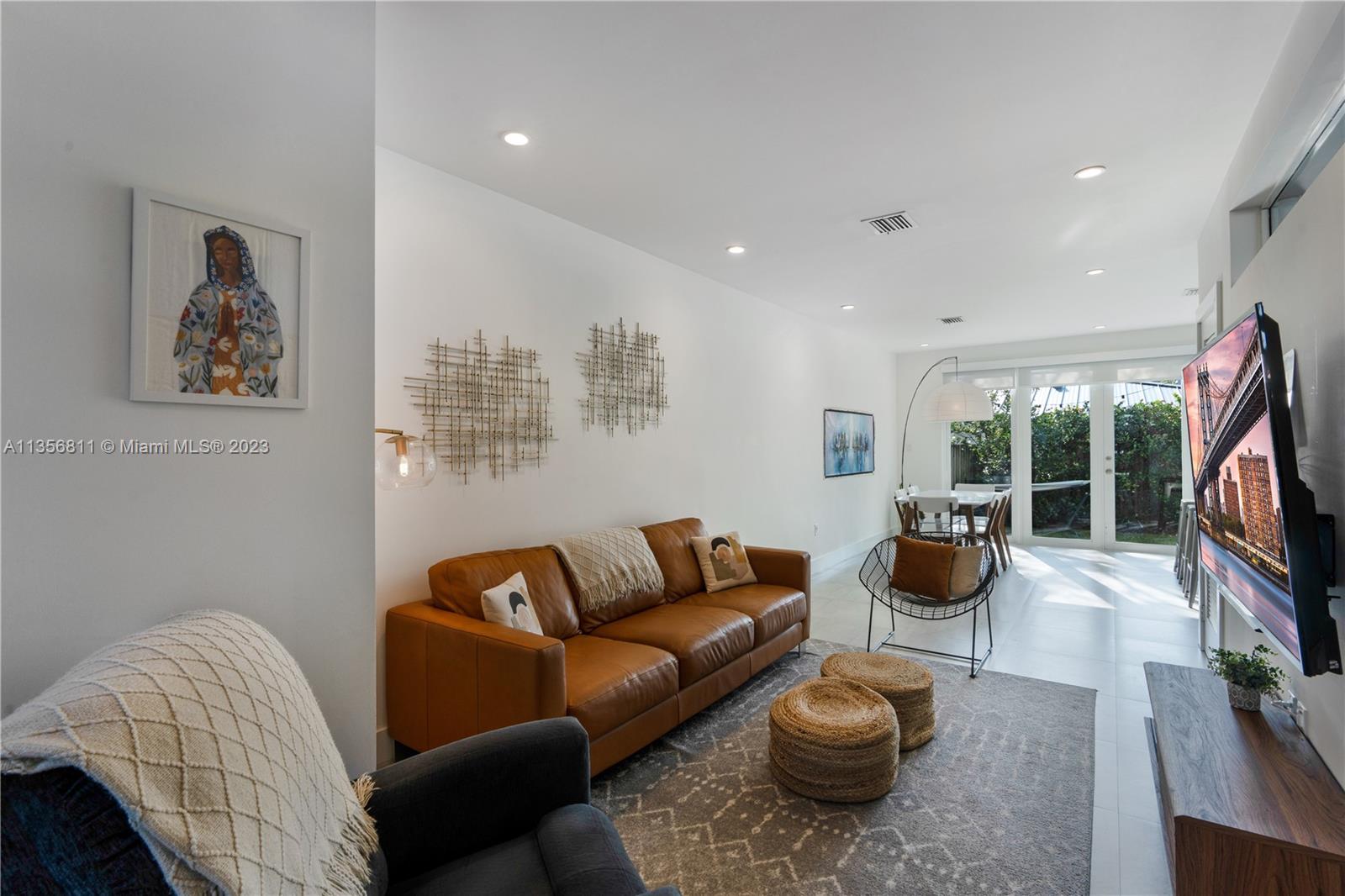 VILLAS ON 29TH CT - Residential