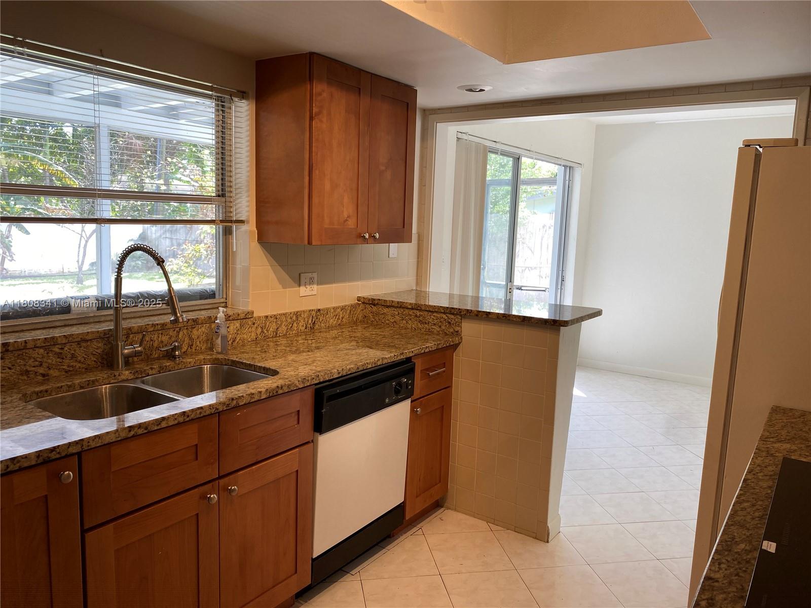 BOCA RATON SQUARE UNIT 1 - Residential