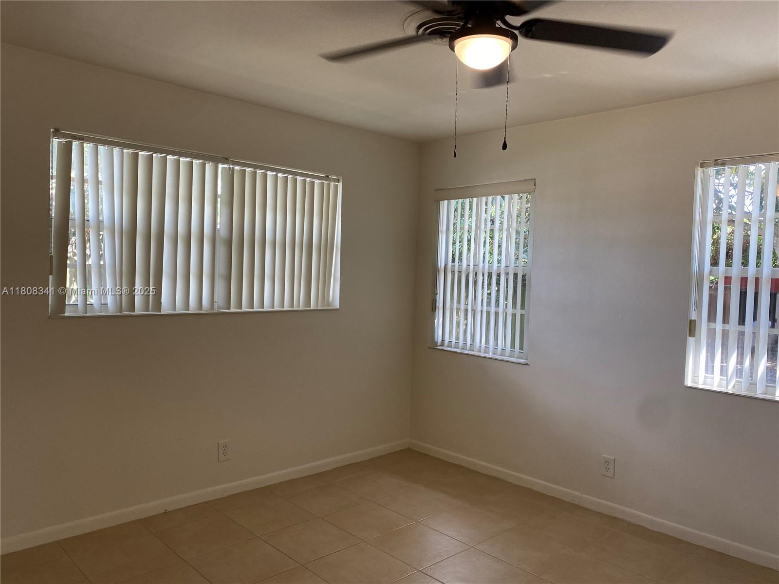 BOCA RATON SQUARE UNIT 1 - Residential