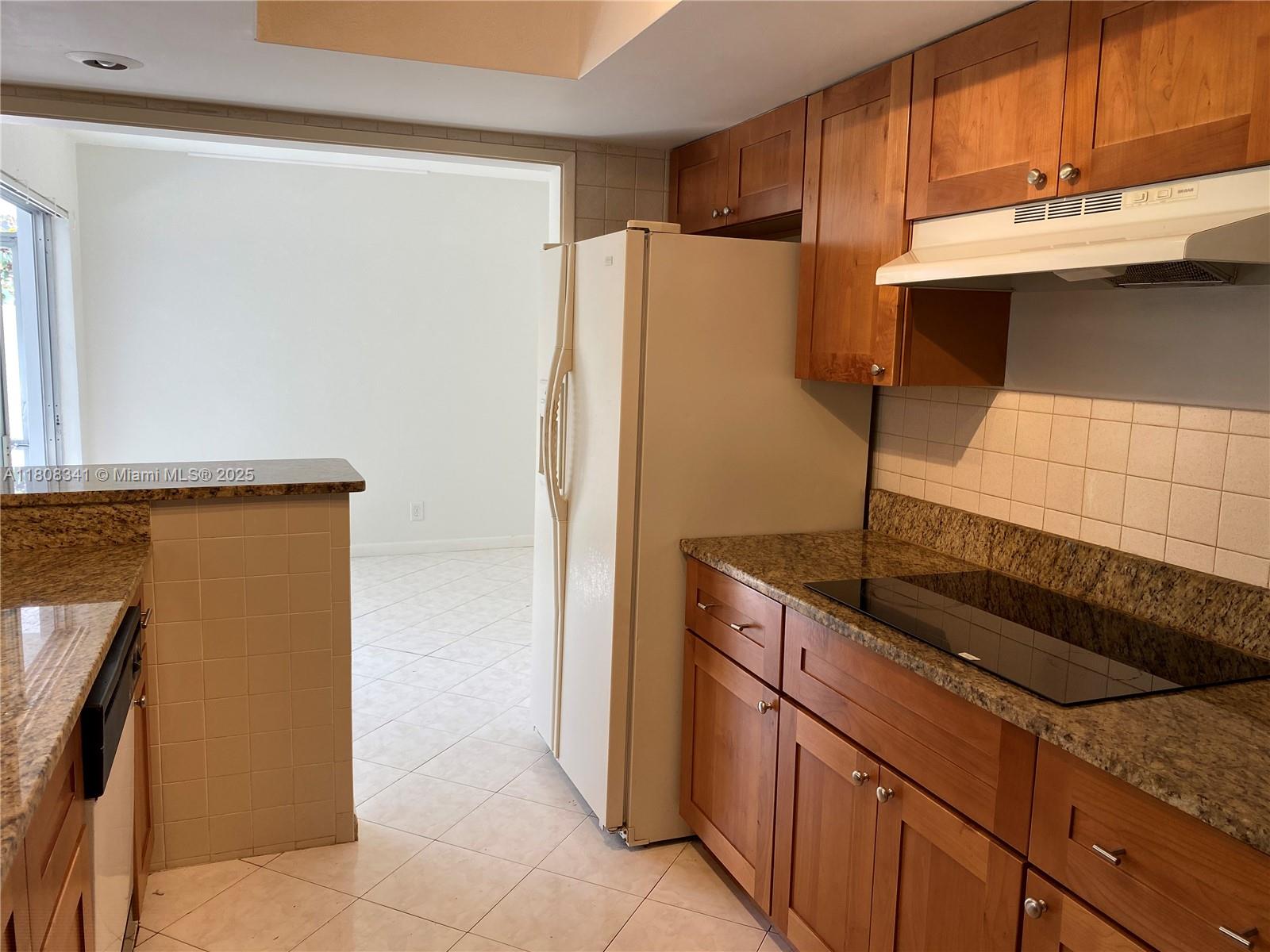 BOCA RATON SQUARE UNIT 1 - Residential