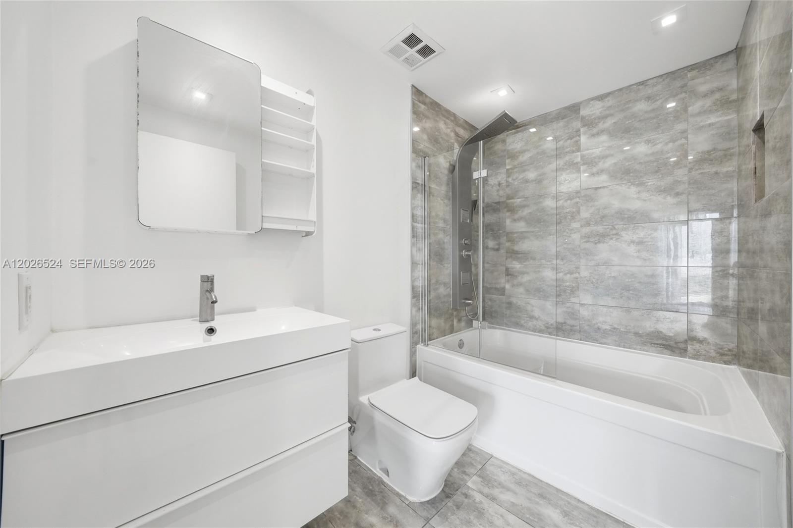 NEO CONDO - Residential